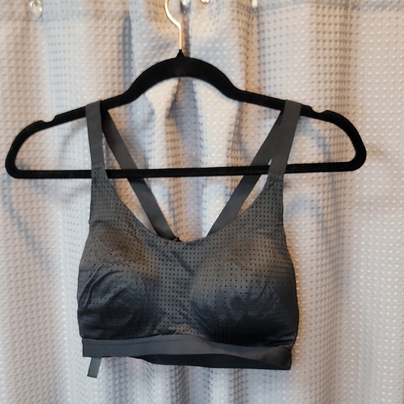 Victoria's Secret Other - Lightweight By Victoria's Secret Victoria Sport Sports Bra 32D